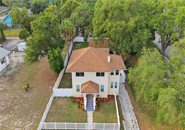 Photo 3 of Single family home for sale at 1315 22nd Avenue S, Saint Petersburg, FL 33705 | MLS# TB8507777 | Listing updated on 2026-09-23