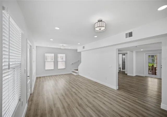 Photo 4 of Single family home for sale at 1315 22nd Avenue S, Saint Petersburg, FL 33705 | MLS# TB8507777 | Listing updated on 2026-09-23