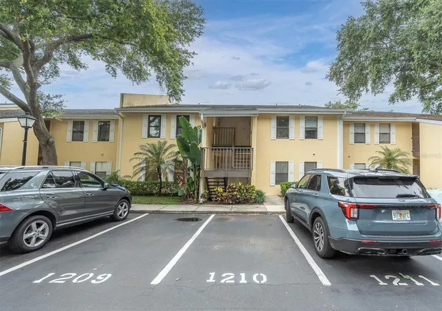 1st image of 3001 58Th Ave S #1211, Saint Petersburg, FL 33712 | MLS# TB8507784