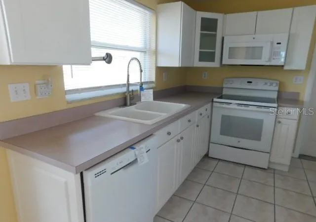 4th image of 1313 Se 40Th St, Cape Coral, FL 33904 | MLS# K4903493