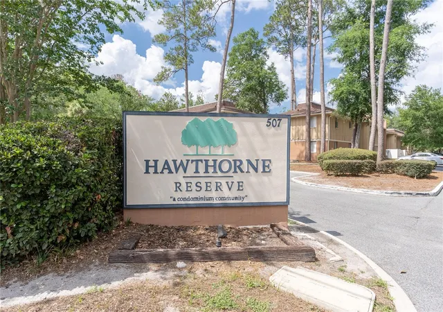 Homes for sale in Gainesville, FL | 507 Nw 39th Road, Gainesville, FL 32607 | Houzeo