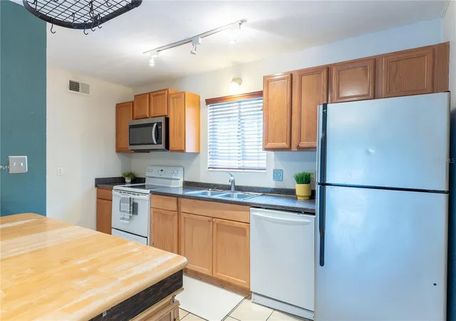 Homes for sale in Gainesville, FL | 507 Nw 39Th Rd #132, Gainesville, FL 32607 | MLS# GC540294