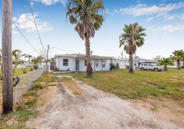 Homes for sale in Madeira Beach, FL | 30 Lynn Wy, Madeira Beach, FL 33708 | MLS# TB8507793