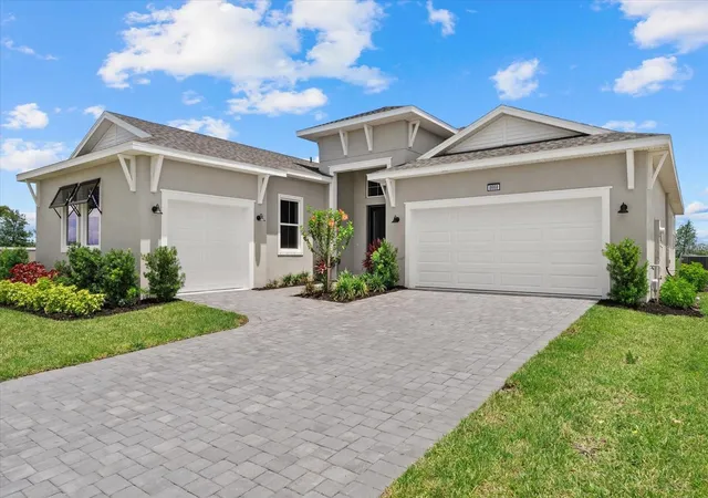 Photo 3 of Single family home for sale at 8668 Salmar Loop, Parrish, FL 34219 | MLS# A4693376 | Listing updated on 2026-08-25