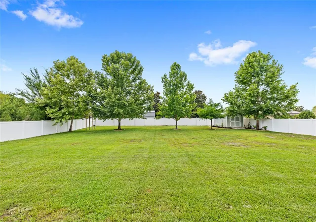 3rd image of 122 Los Arbor Dr, Deland, FL 32724 | MLS# O6407218