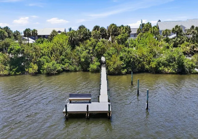3rd image of 750 N Manasota Key Rd, Englewood, FL 34223 | MLS# D6147432