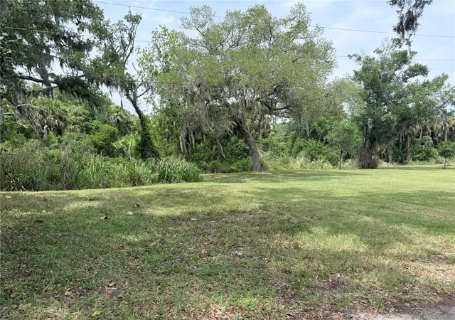 Photo 2 of Single family home for sale at 3208 16th Avenue E, Palmetto, FL 34221 | MLS# A4693387 | Listing updated on 2026-10-22