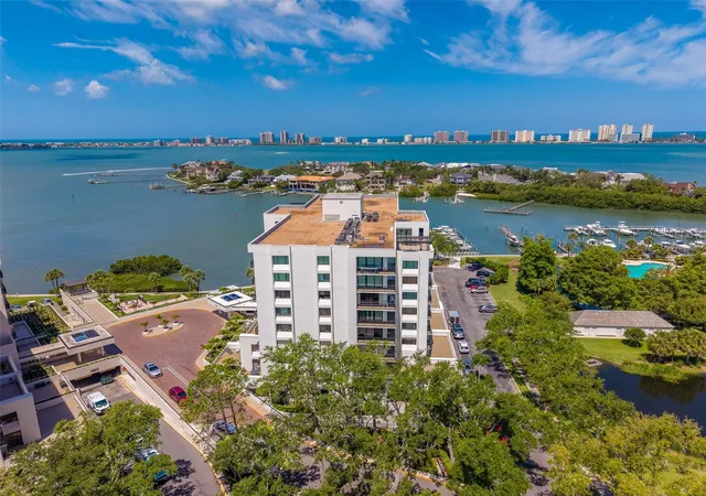 2nd image of 8 Belleview Blvd #507, Belleair, FL 33756 | MLS# TB8507843