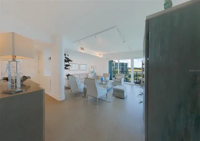 3rd image of 8 Belleview Blvd #507, Belleair, FL 33756 | MLS# TB8507843