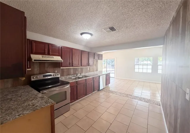 Photo 2 of Single family home for sale at 613 4th Street Ne, Fort Meade, FL 33841 | MLS# O6407240 | Listing updated on 2026-10-07
