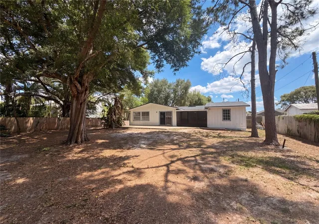 Homes for sale in Fort Meade, FL | 613 4Th St Ne, Fort Meade, FL 33841 | MLS# O6407240