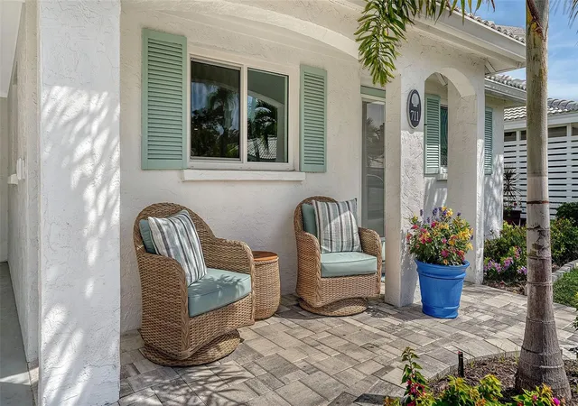 Homes for sale in Longboat Key, FL | 711 Spanish Dr S, Longboat Key, FL 34228 | MLS# A4693392