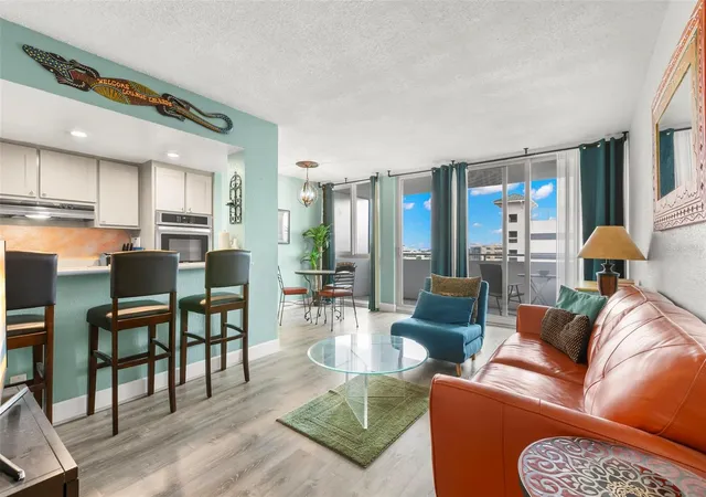 Homes for sale in St Petersburg, FL | 470 3Rd St S #613, St Petersburg, FL 33701 | MLS# TB8507871