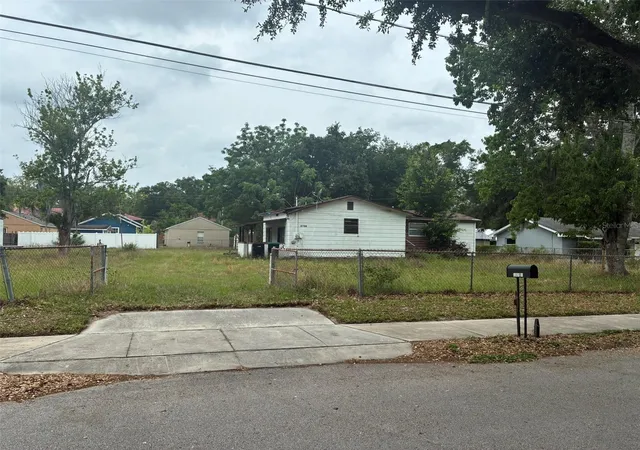 Photo 1 of Land for sale at 2726 S Brown Ave, Orlando, FL 32806 | MLS# O6407272 | Listing updated on 2026-05-13