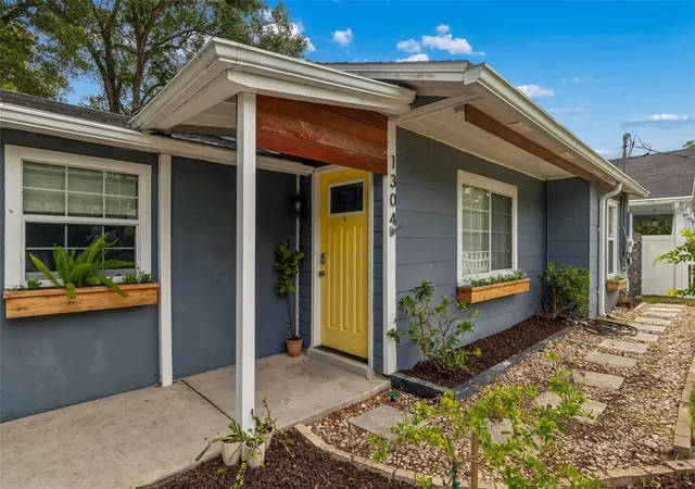 2nd image of 1304 E Knollwood St, Tampa, FL 33604 | MLS# TB8507912