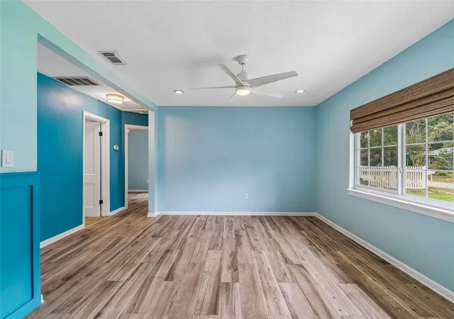 4th image of 1304 E Knollwood St, Tampa, FL 33604 | MLS# TB8507912