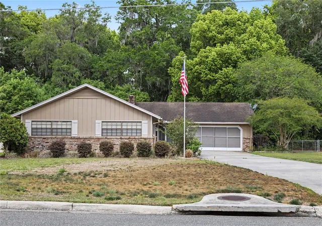 Photo 1 of Sale Pending at 536 Ne 40th Avenue, Ocala, FL 34470 | MLS# OM724646 | Listing updated on 2026-08-28