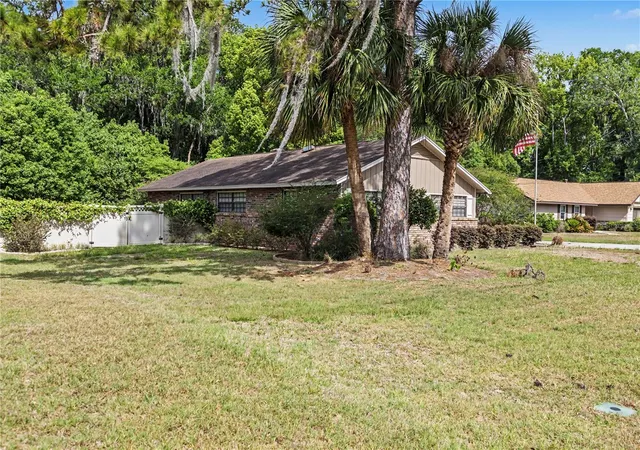 Photo 3 of Sale Pending at 536 NE 40th Avenue, Ocala, FL 34470 | MLS# OM724646 | Listing updated on 2026-08-28