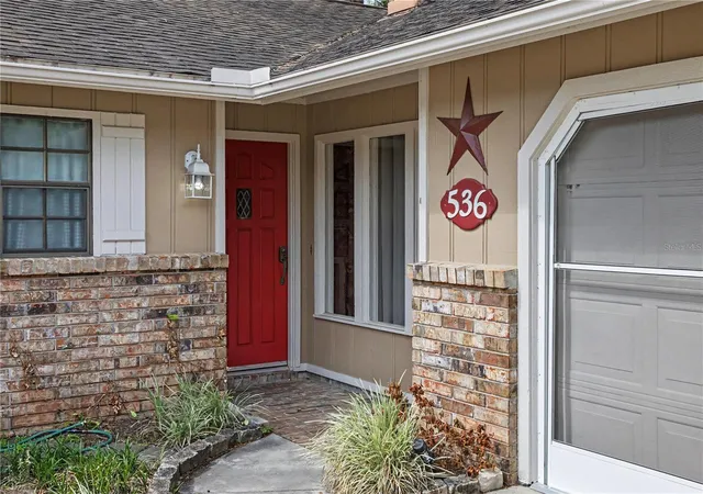 Photo 4 of Sale Pending at 536 NE 40th Avenue, Ocala, FL 34470 | MLS# OM724646 | Listing updated on 2026-08-28