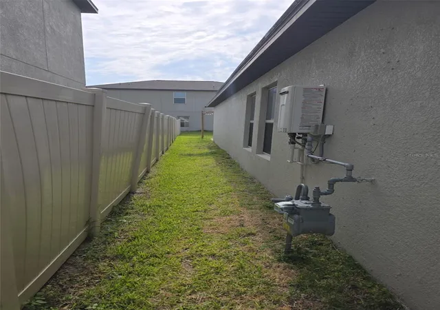 Photo 2 of Single family home for sale at 5104 Dandelion St, Apollo Beach, FL 33572 | MLS# S5149790 | Listing updated on 2026-10-07