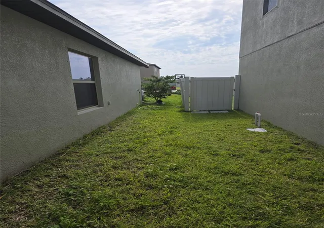 Photo 3 of Single family home for sale at 5104 Dandelion St, Apollo Beach, FL 33572 | MLS# S5149790 | Listing updated on 2026-10-07