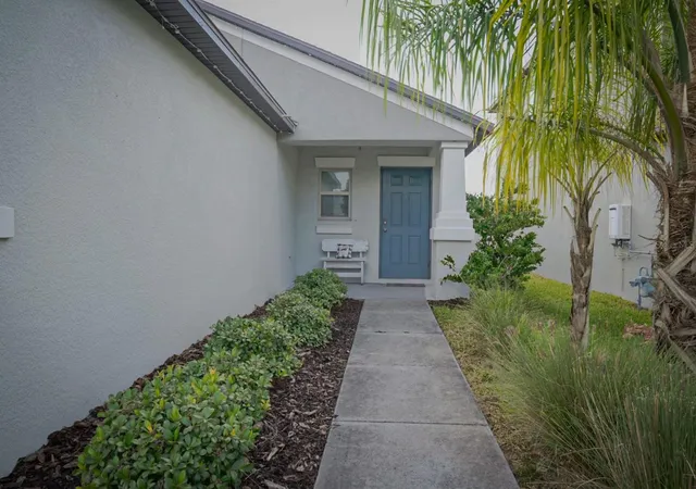 Photo 3 of Single family home for sale at 5104 Dandelion St, Apollo Beach, FL 33572 | MLS# S5149790 | Listing updated on 2026-10-07