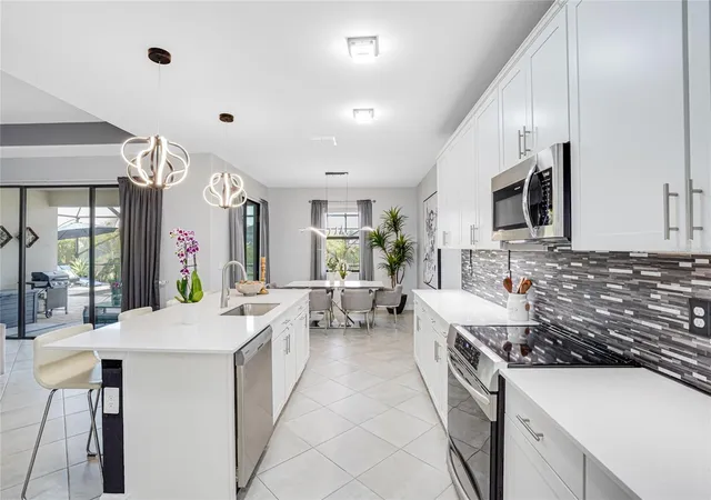 5th image of 4970 Oyster Pearl St, Bradenton, FL 34211 | MLS# A4693409