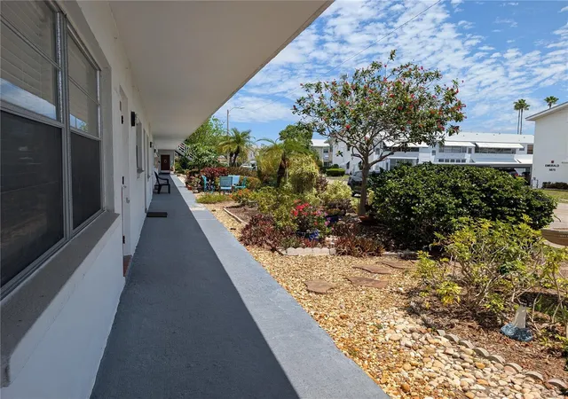 Homes for sale in St. Petersburg, FL | 5850 18Th St N, St. Petersburg, FL 33714