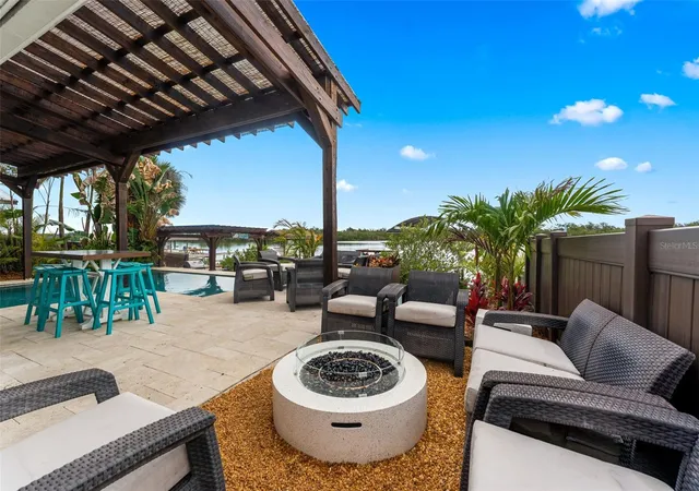 Photo 4 of Single family home for sale at 29 Pelican Ln, Edgewater, FL 32141 | MLS# NS1088206 | Listing updated on 2026-08-19