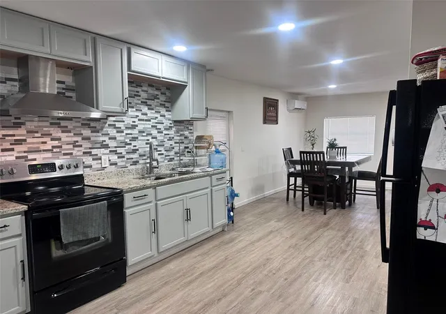 Photo 5 of Manufactured home for sale at 6606 Corbin Ln, New Port Richey, FL 34653 | MLS# TB8507976 | Listing updated on 2026-07-23