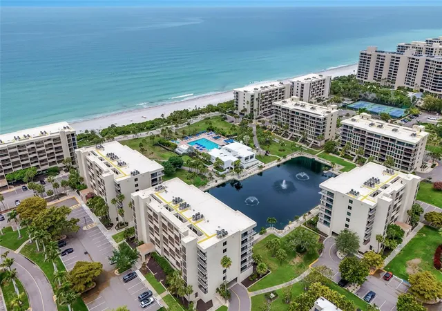 1st image of 1095 Gulf Of Mexico Dr, Longboat Key, FL 34228