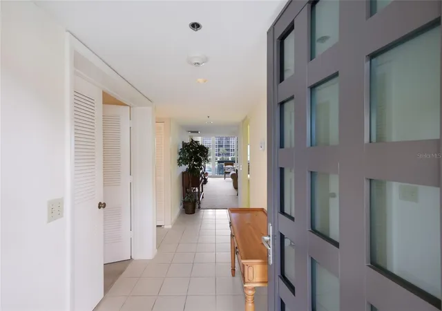5th image of 1095 Gulf Of Mexico Dr, Longboat Key, FL 34228