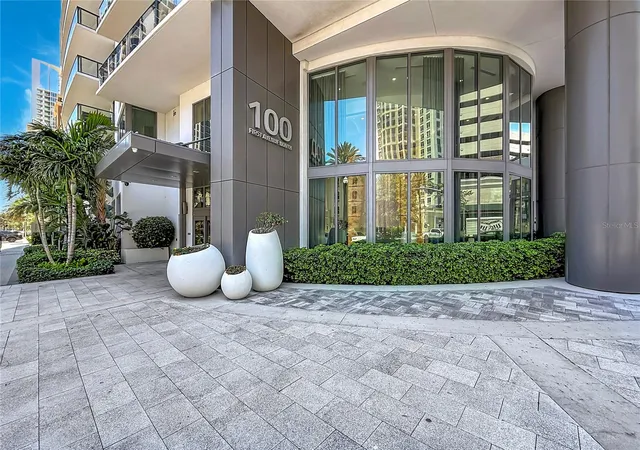 Photo 1 of Condo for sale at 100 1st Avenue N #1106, Saint Petersburg, FL 33701 | MLS# TB8507991 | Listing updated on 2026-08-12