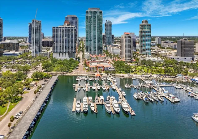 Photo 3 of Condo for sale at 100 1st Avenue N #1106, Saint Petersburg, FL 33701 | MLS# TB8507991 | Listing updated on 2026-08-12