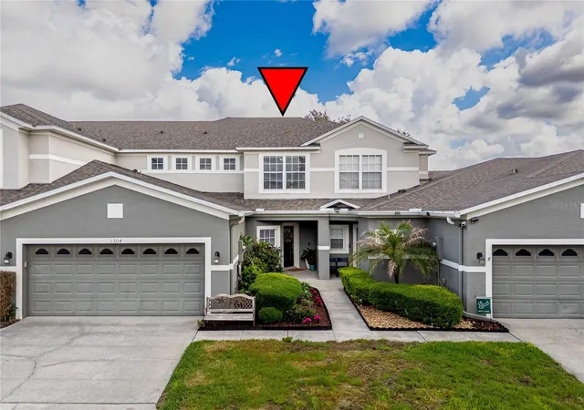 Photo 2 of Sale Pending at 1304 Sandstone Run, Sanford, FL 32771 | MLS# O6407354 | Listing updated on 2026-09-14