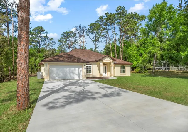 Photo 3 of Single family home for sale at 19939 SW 96th Place, Dunnellon, FL 34432 | MLS# OM724660 | Listing updated on 2026-08-27