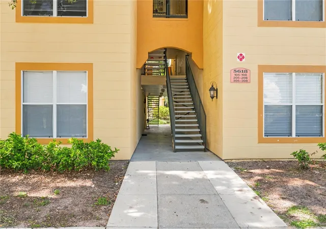 2nd image of 5618 Pinnacle Heights Cir #206, Tampa, FL 33624 | MLS# TB8508015