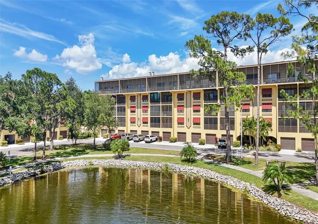 2nd image of 5775 Park St N, Saint Petersburg, FL 33709