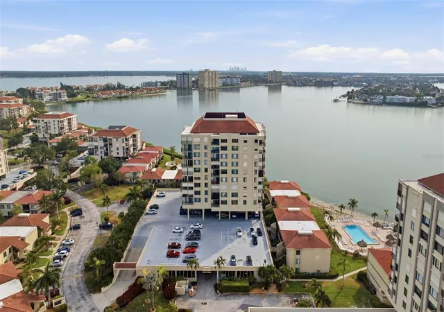 2nd image of 6322 Palma Del Mar Blvd S, St. Petersburg, FL 33715