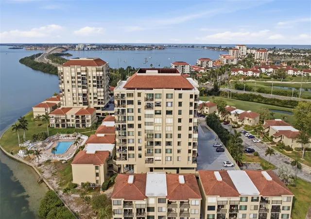 3rd image of 6322 Palma Del Mar Blvd S, St. Petersburg, FL 33715