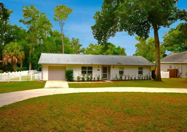 2nd image of 2898 Alameda Del Norte, Eustis, FL 32726 | MLS# P4938714
