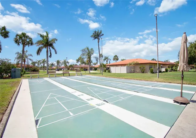 39th image of 3303 Cambridge Ave, Bradenton, FL 34207 | MLS# D6147445