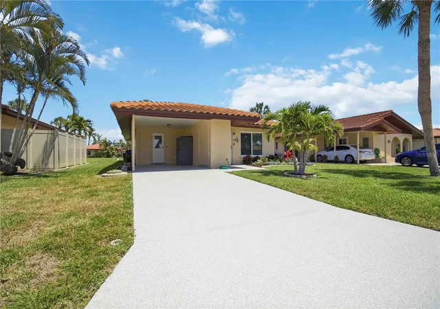 4th image of 3303 Cambridge Ave, Bradenton, FL 34207 | MLS# D6147445