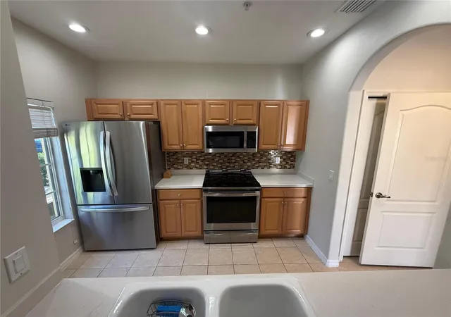 Photo 3 of Townhouse for sale at 12985 Coyote Ln, Venice, FL 34292 | MLS# N6144317 | Listing updated on 2026-07-14