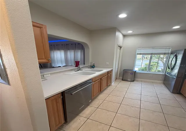 Photo 4 of Townhouse for sale at 12985 Coyote Ln, Venice, FL 34292 | MLS# N6144317 | Listing updated on 2026-07-14