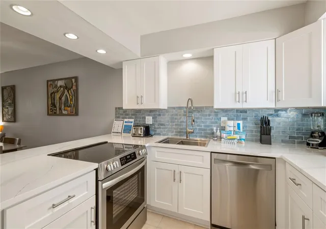 5th image of 1801 Gulf Dr N #148, Bradenton Beach, FL 34217 | MLS# A4693438