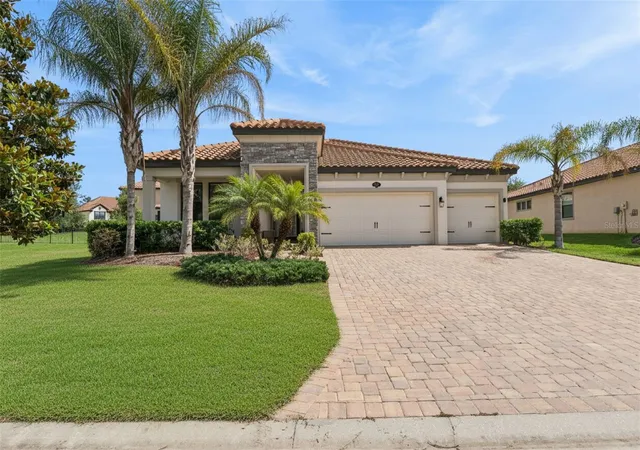 Photo 1 of Single family home for sale at 1734 Via Lago Dr, Lakeland, FL 33810 | MLS# L4961856 | Listing updated on 2026-10-25