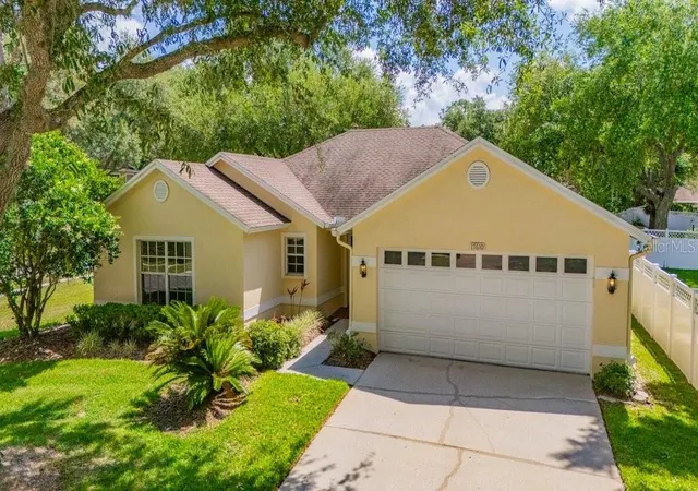 Photo 2 of Single family home for sale at 17610 Esprit Dr, Tampa, FL 33647 | MLS# TB8508060 | Listing updated on 2026-09-15