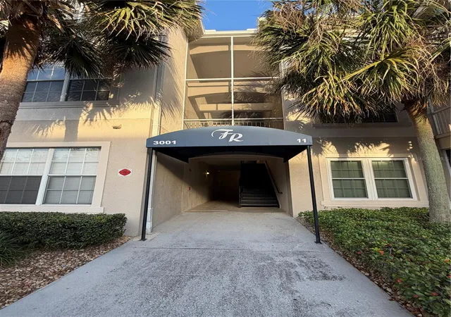 Listing Photo 4 - Condo for sale in building located at 3001 Laurel Run Ln, Kissimmee, FL 34741 - Unit #104
