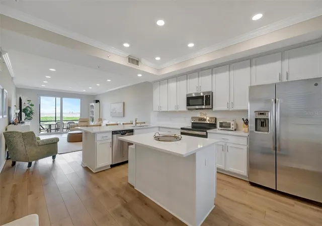 5th image of 850 Tidewater Shores Loop, BRADENTON, FL 34208